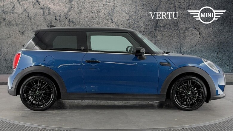 MINI Hatchback 1.5 Cooper Exclusive 3dr Auto Petrol Hatchback